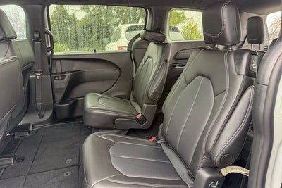 2026 Chrysler Voyager LX