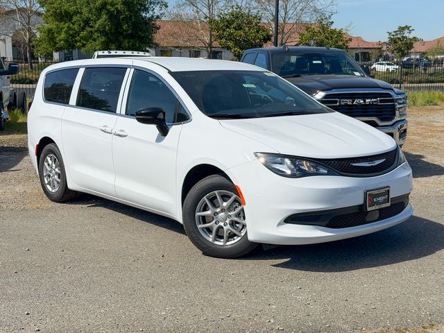 2026 Chrysler Voyager LX
