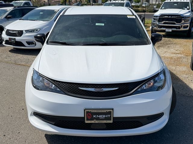 2026 Chrysler Voyager LX