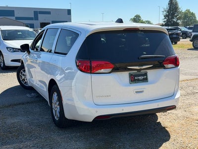 2026 Chrysler Voyager LX