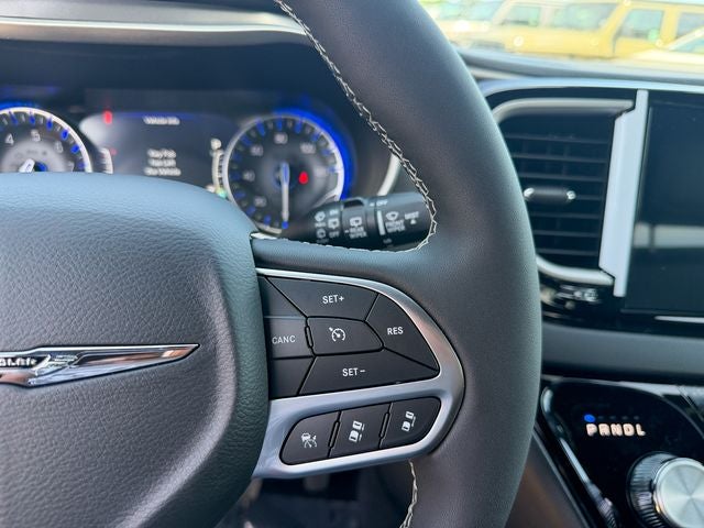 2026 Chrysler Voyager LX