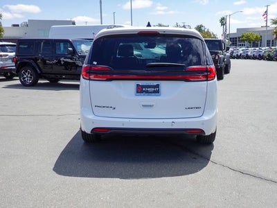 2025 Chrysler Pacifica Limited