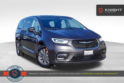 2023 Chrysler Pacifica Hybrid Touring L
