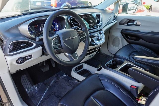 2023 Chrysler Pacifica Hybrid Touring L