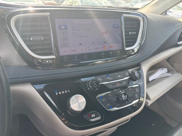 2021 Chrysler Pacifica Hybrid Touring L