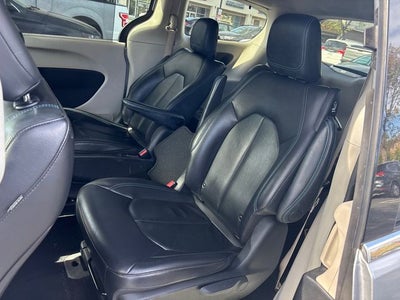 2021 Chrysler Pacifica Hybrid Touring L