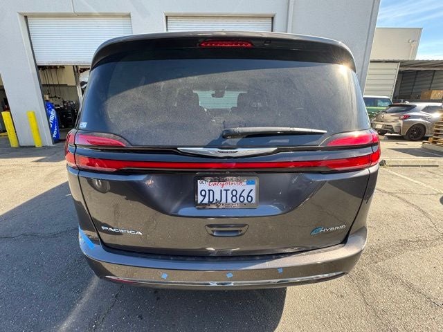 2022 Chrysler Pacifica Hybrid Touring L