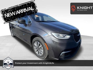 2022 Chrysler Pacifica Hybrid Touring L