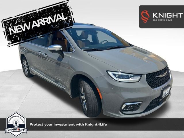 2023 Chrysler Pacifica Hybrid Pinnacle