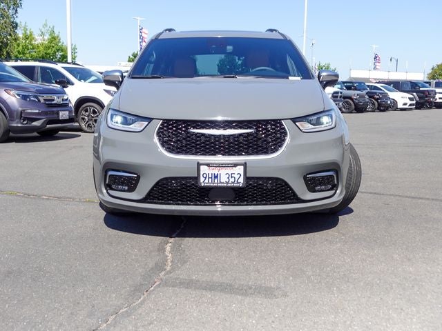 2023 Chrysler Pacifica Hybrid Pinnacle