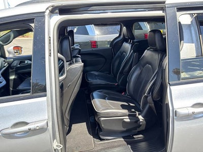 2020 Chrysler Pacifica Hybrid Limited