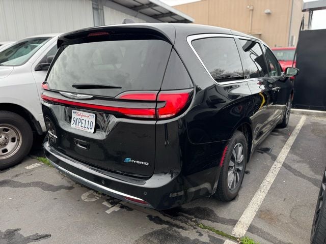 2024 Chrysler Pacifica Hybrid Select