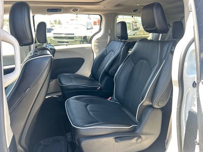 2023 Chrysler Pacifica Hybrid Limited