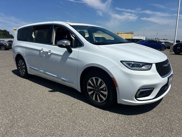 2023 Chrysler Pacifica Hybrid Limited