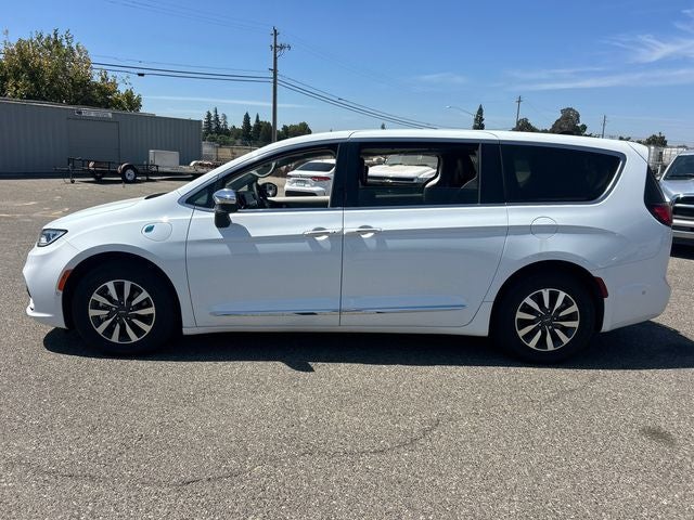 2023 Chrysler Pacifica Hybrid Limited
