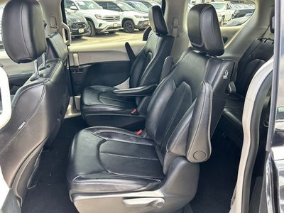2024 Chrysler Pacifica Hybrid Select