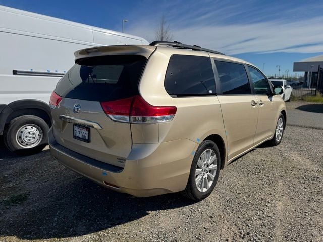 2014 Toyota Sienna Limited 7 Passenger