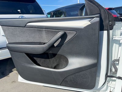 2024 Tesla Model Y Performance