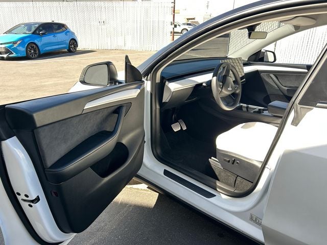 2024 Tesla Model Y Performance