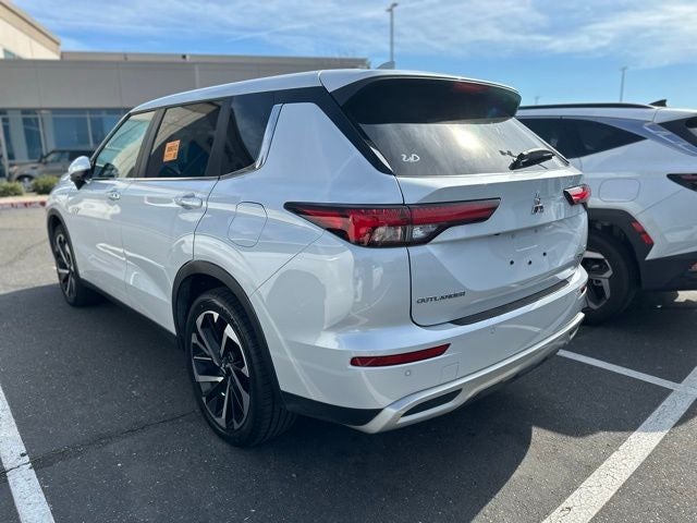 2023 Mitsubishi Outlander PHEV SE