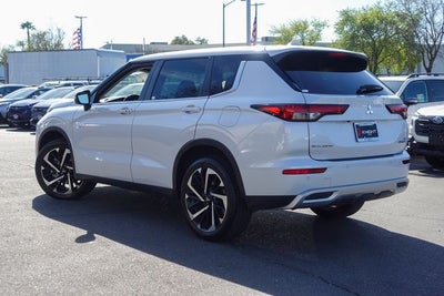 2023 Mitsubishi Outlander PHEV SE