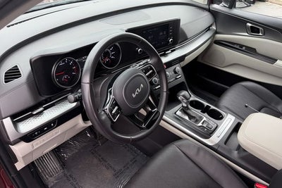 2024 Kia Carnival LX