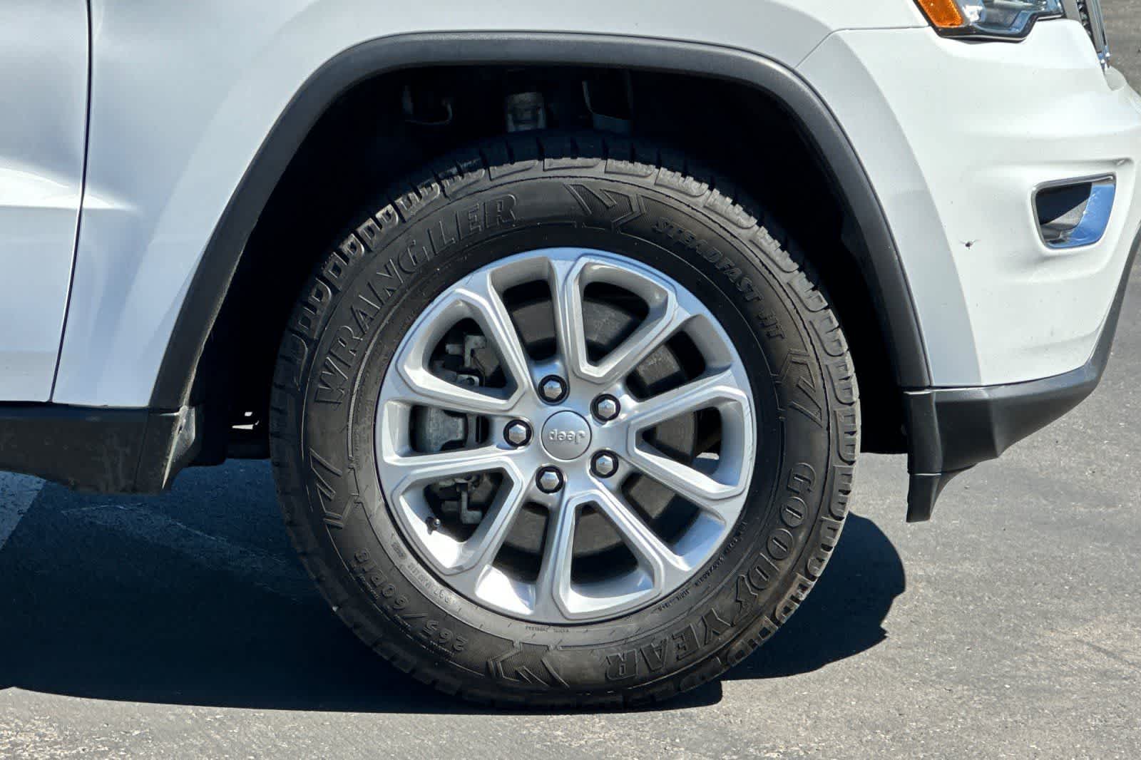 2021 Jeep Grand Cherokee Laredo E