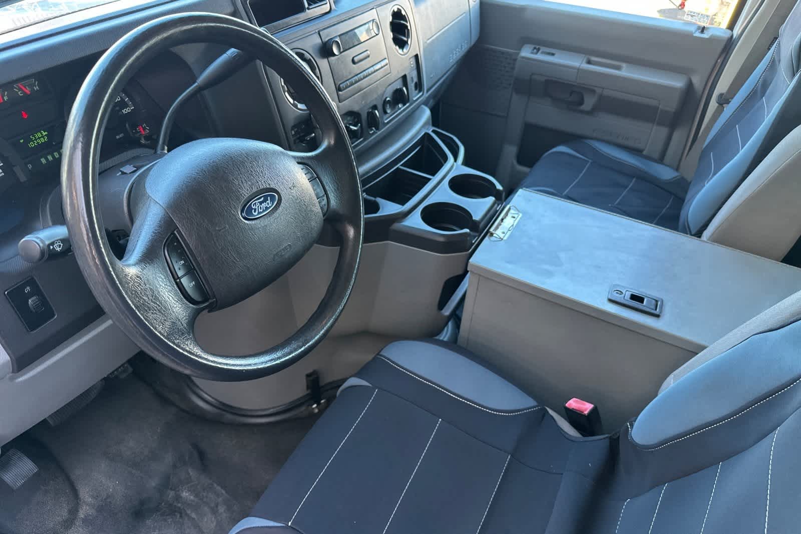 2014 Ford E-Series Cargo Van Commercial