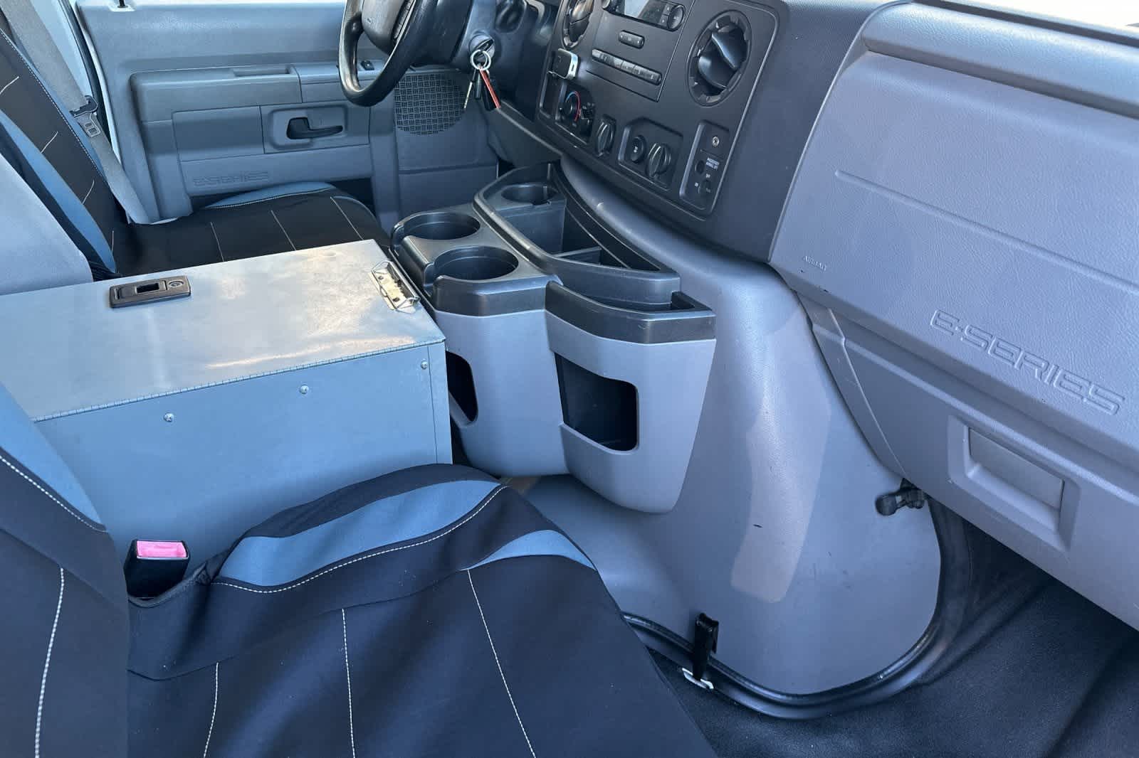 2014 Ford E-Series Cargo Van Commercial