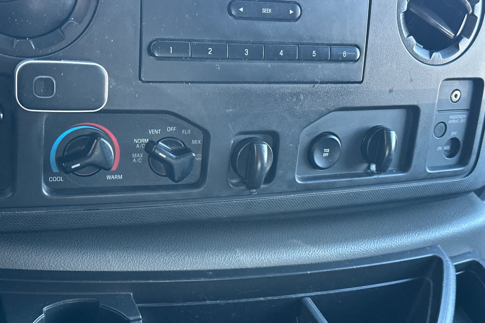 2014 Ford E-Series Cargo Van Commercial