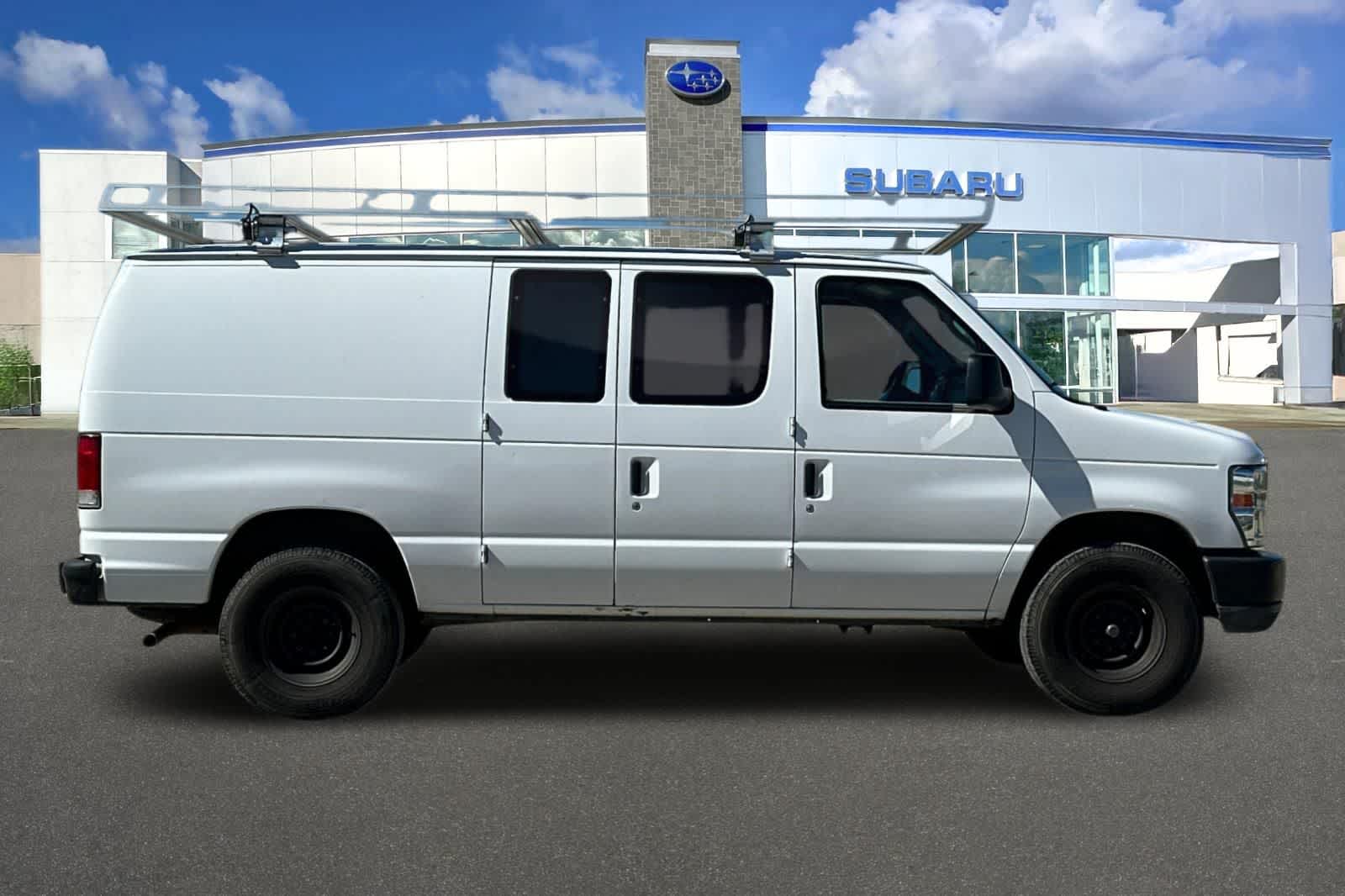 2014 Ford E-Series Cargo Van Commercial
