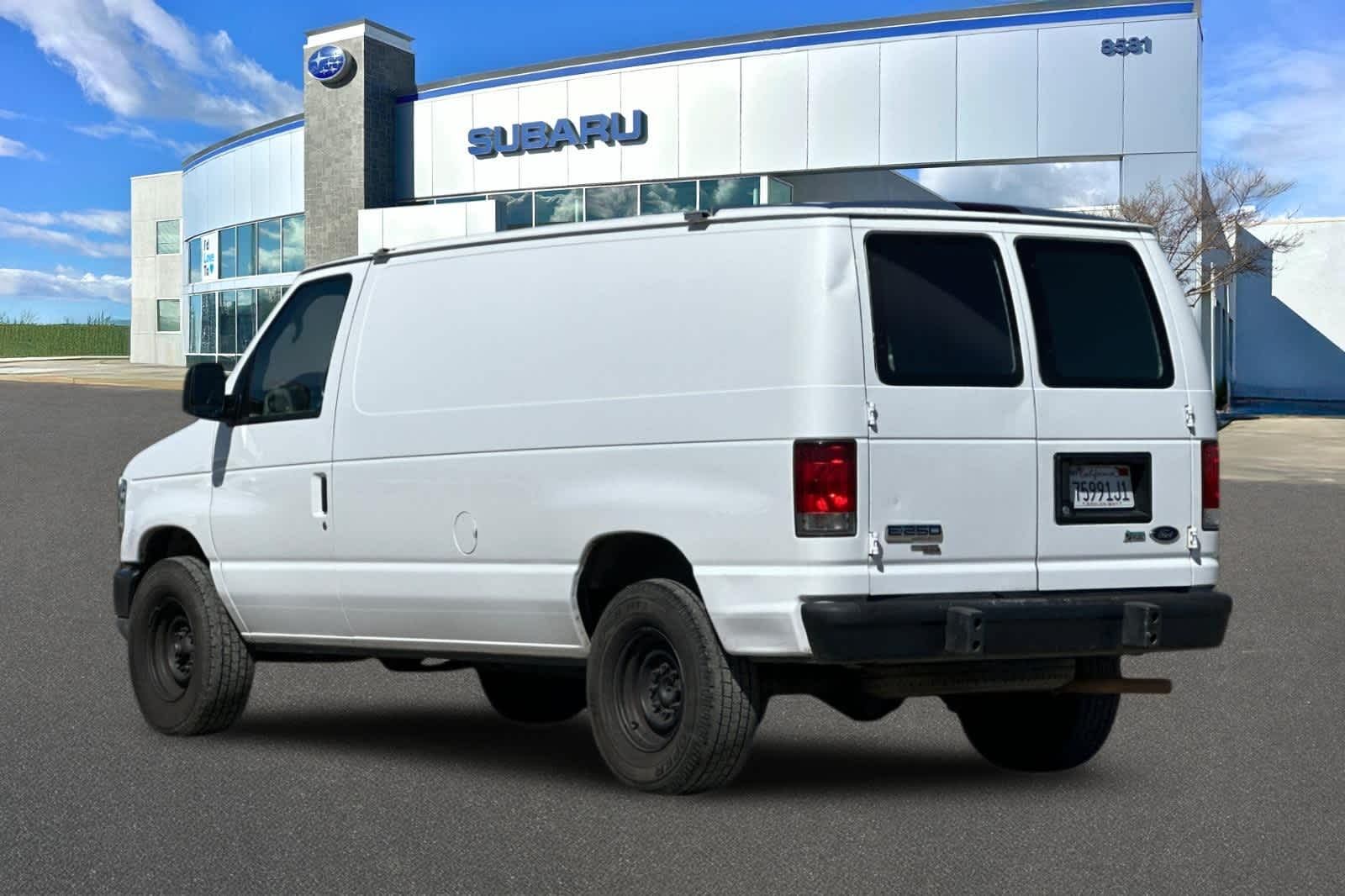 2014 Ford E-Series Cargo Van Commercial