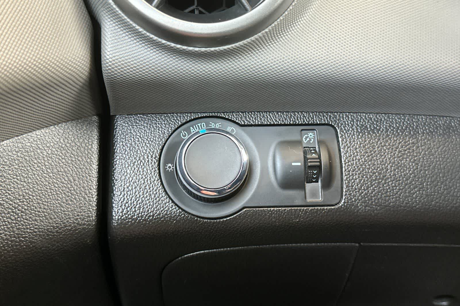 2015 Chevrolet Sonic LS