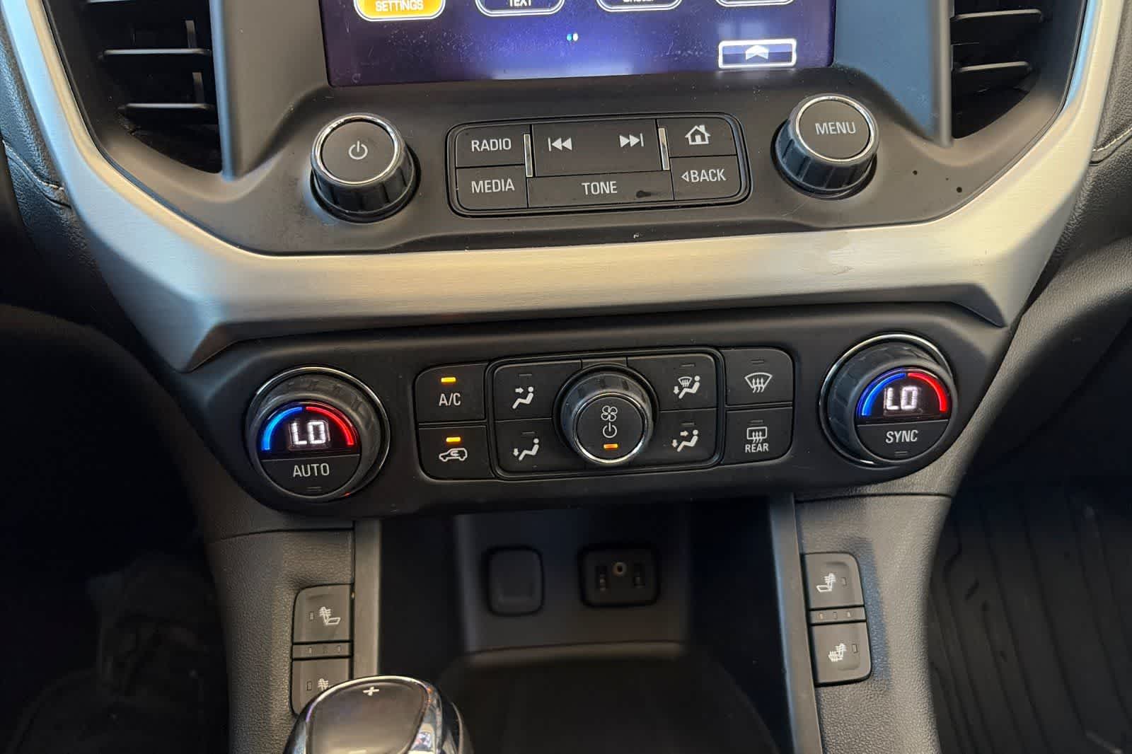 2019 GMC Acadia SLT