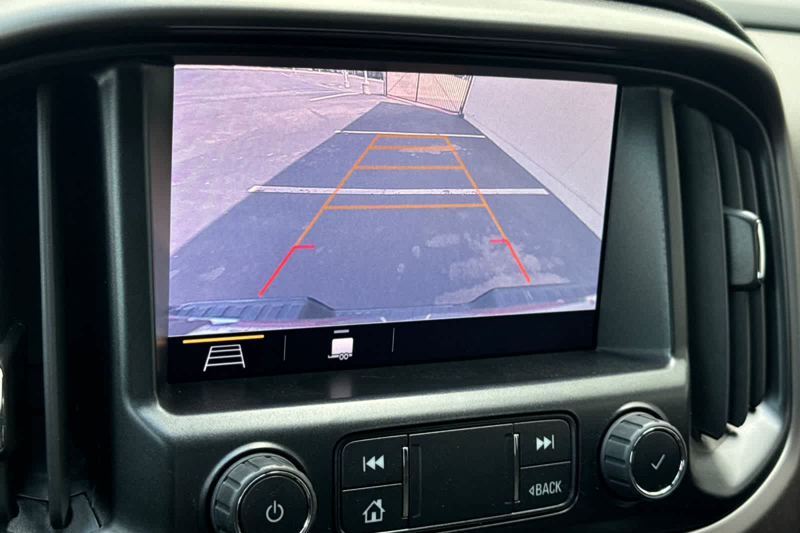 2022 GMC Canyon 4WD AT4 w/Leather