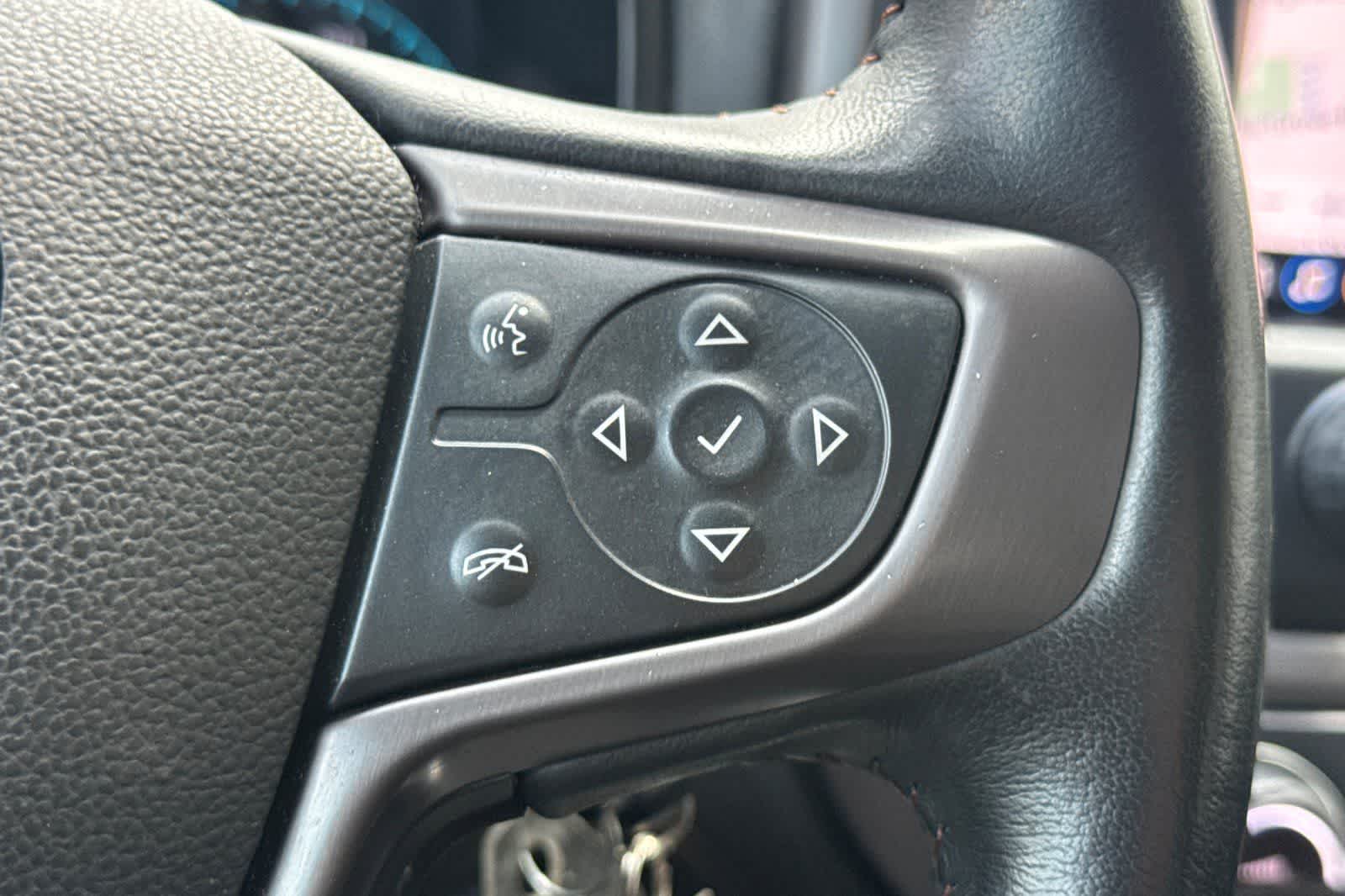 2022 GMC Canyon 4WD AT4 w/Leather