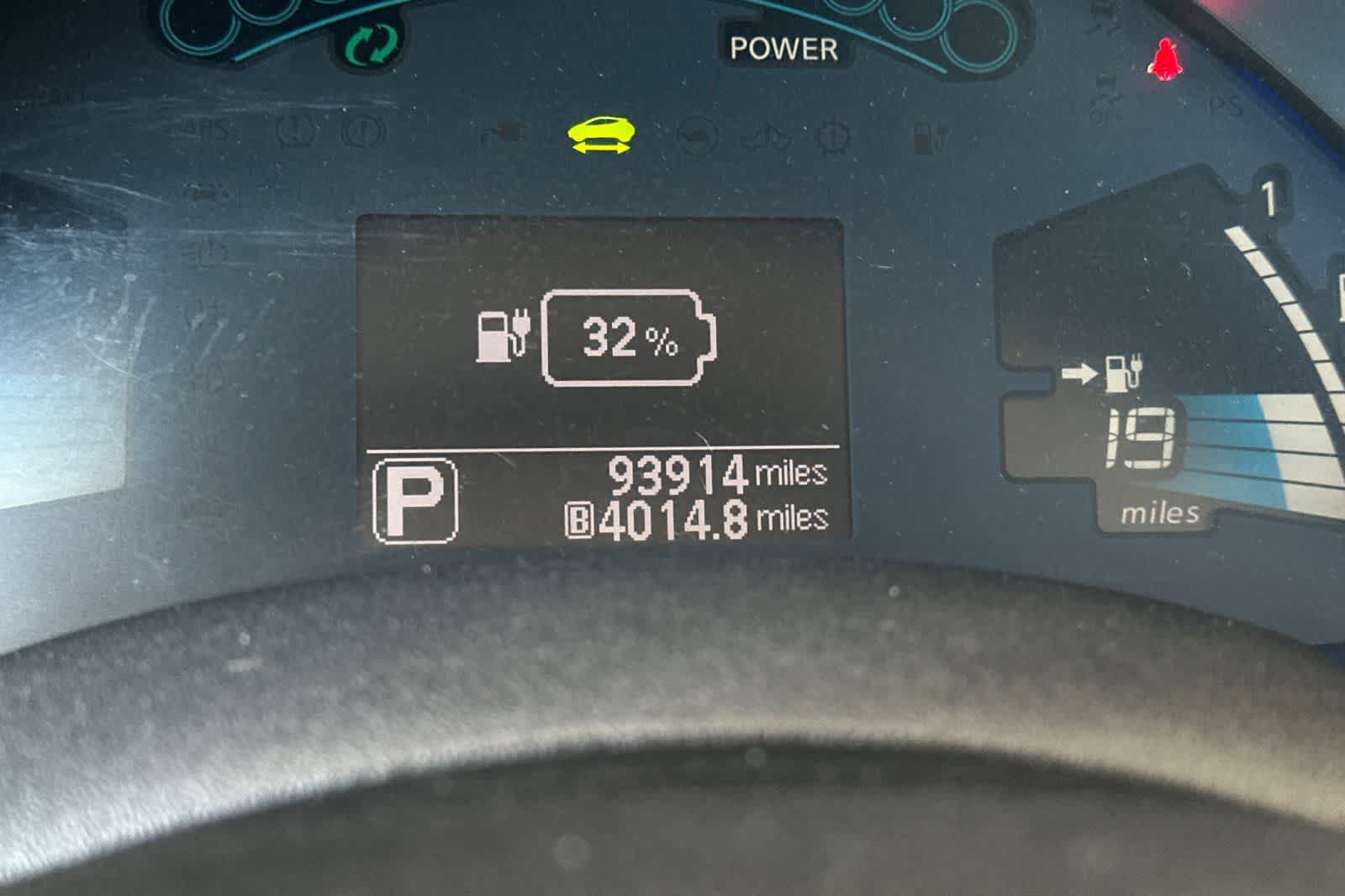 2015 Nissan LEAF S