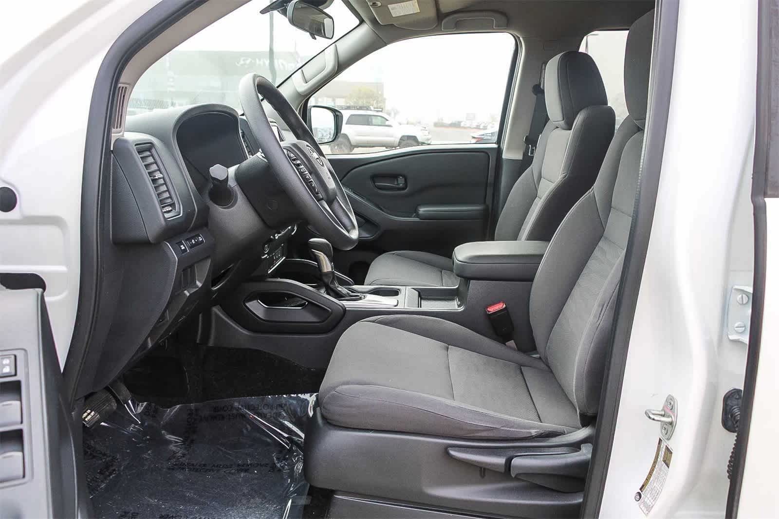 2022 Nissan Frontier S