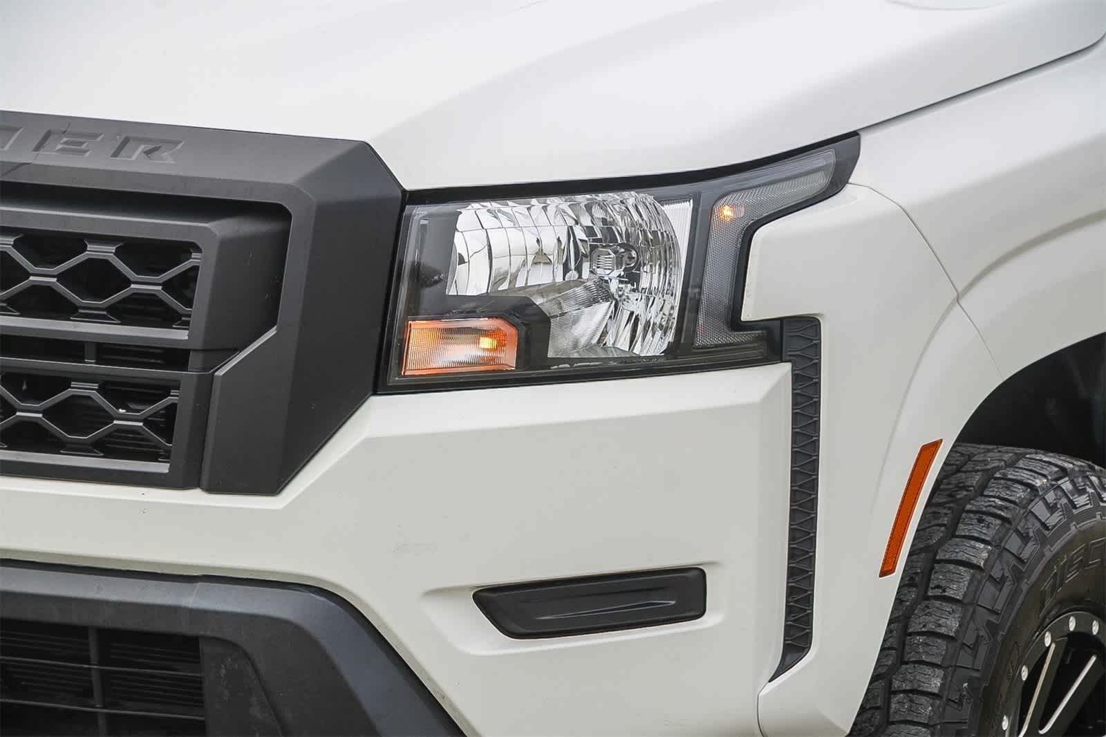 2022 Nissan Frontier S