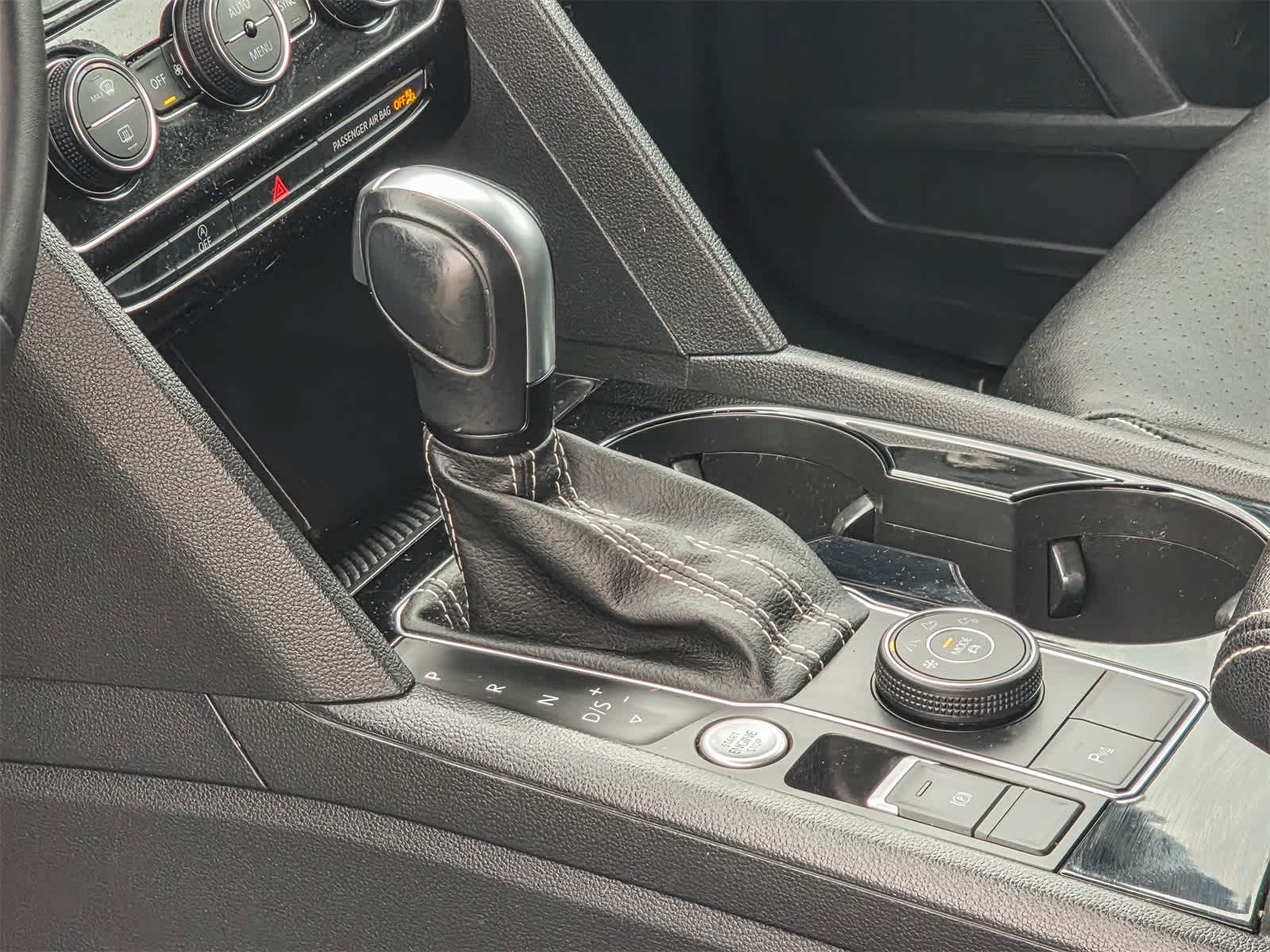 2023 Volkswagen Atlas Cross Sport 2.0T SE w/Technology