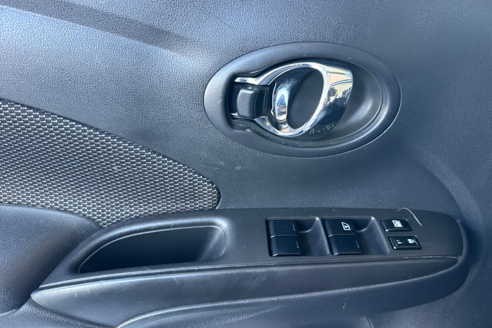 2017 Nissan Versa Sedan SV