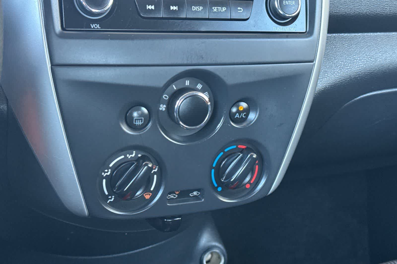 2017 Nissan Versa Sedan SV