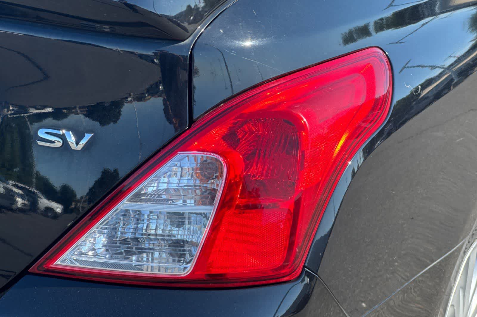 2017 Nissan Versa Sedan SV