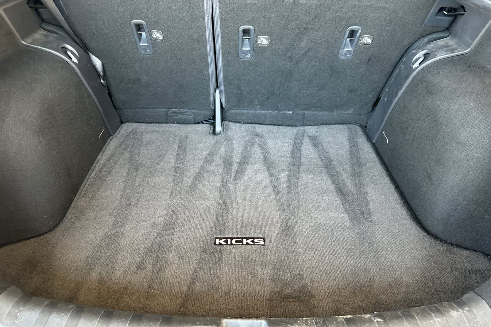 2020 Nissan Kicks S