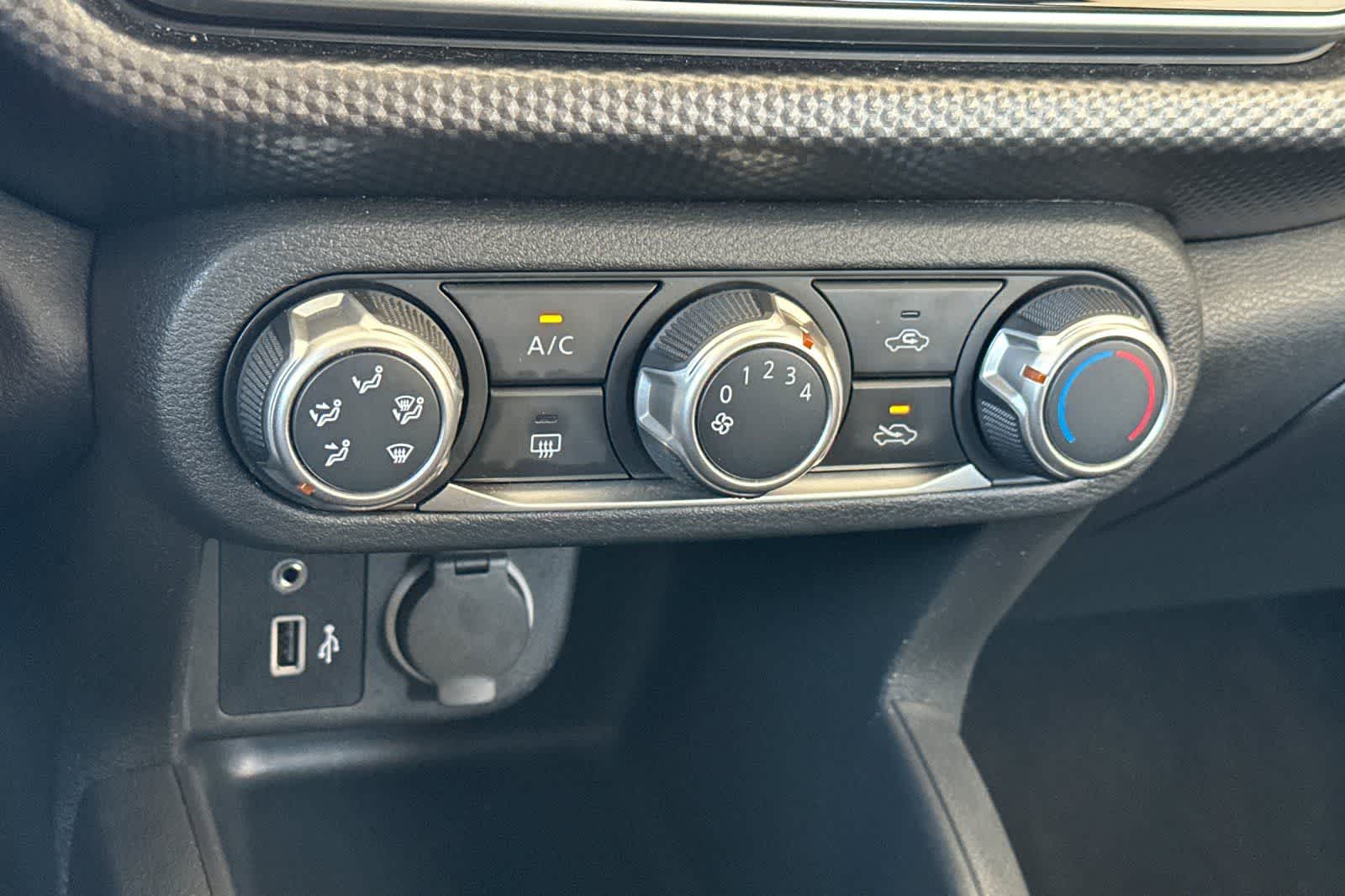 2020 Nissan Kicks S