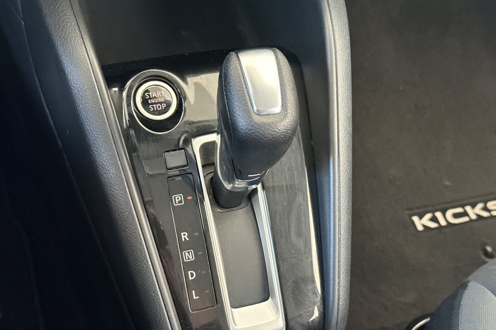2020 Nissan Kicks S