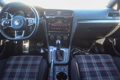 2018 Volkswagen Golf GTI SE