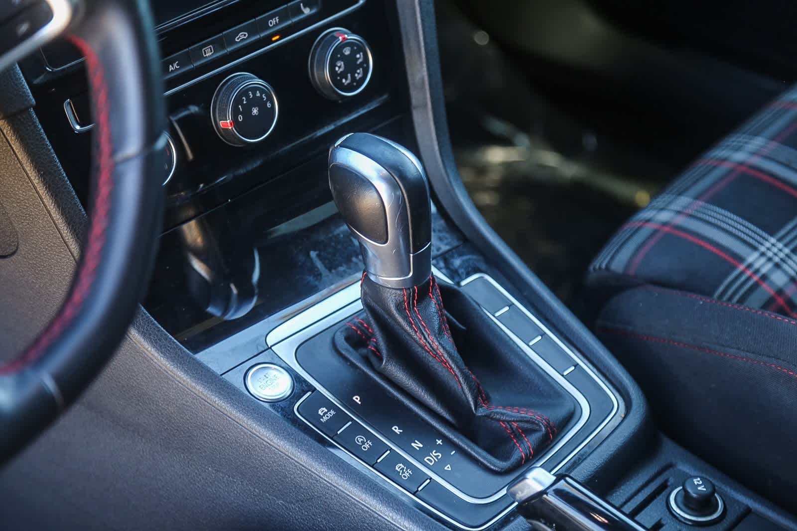 2018 Volkswagen Golf GTI SE