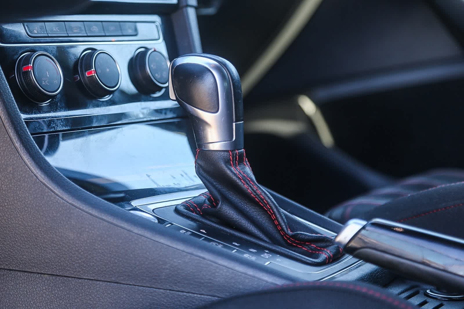 2018 Volkswagen Golf GTI SE