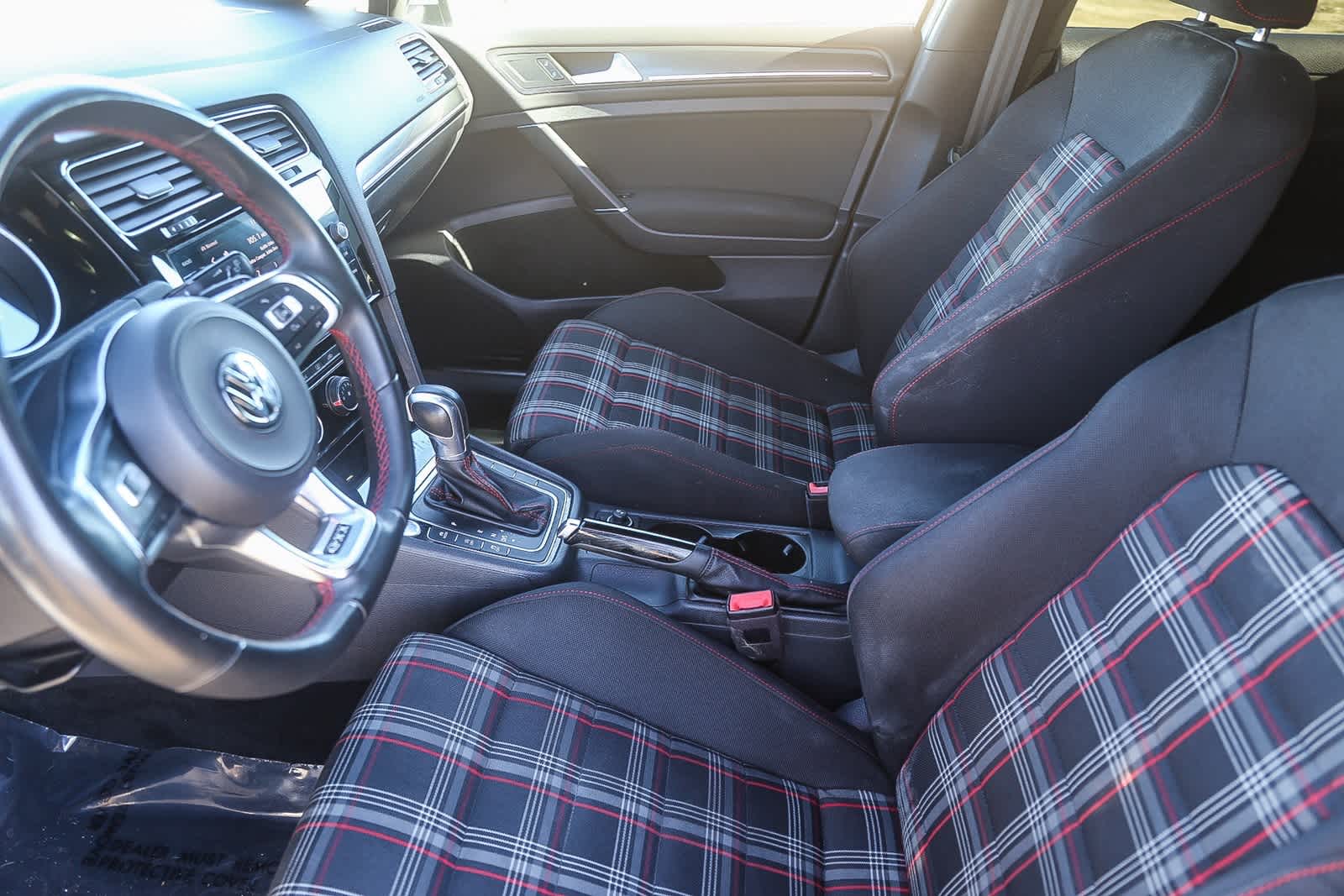 2018 Volkswagen Golf GTI SE